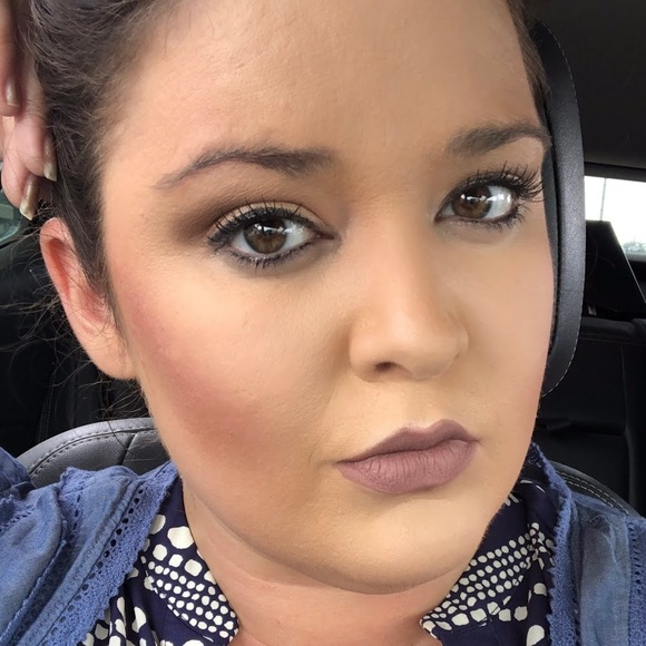 Meet your Posher, Kristen - Picture 1 of 1